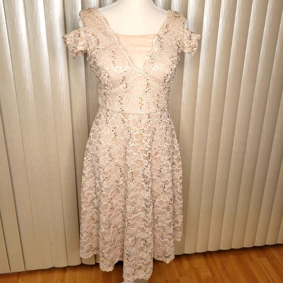 R&M Richards Dresses & Skirts - R&M Richards Formal Evening Dress fancy dress floral
